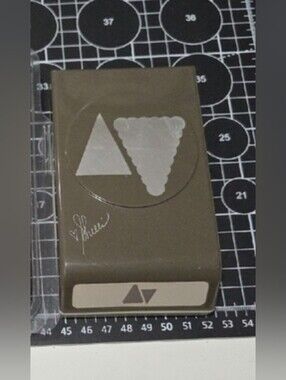 Pennant Flat style paper punch